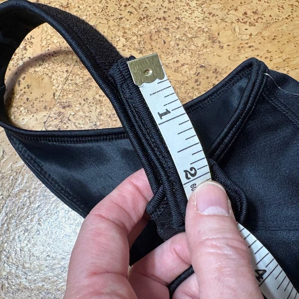 Brooks Moving Comfort Fiona Sports Bra NWT In Black Sz 34C - Picture 12 of 13